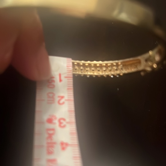 Diamond 14kt gold bangle - Picture 14 of 14